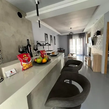 Vip Apt. Pezodromos Kalamarias Apartamento